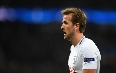 幻影体育评论-伯贝绝杀后指天庆祝