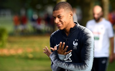 幻影体育快讯-加比马丁隔扣对方中锋登上集锦